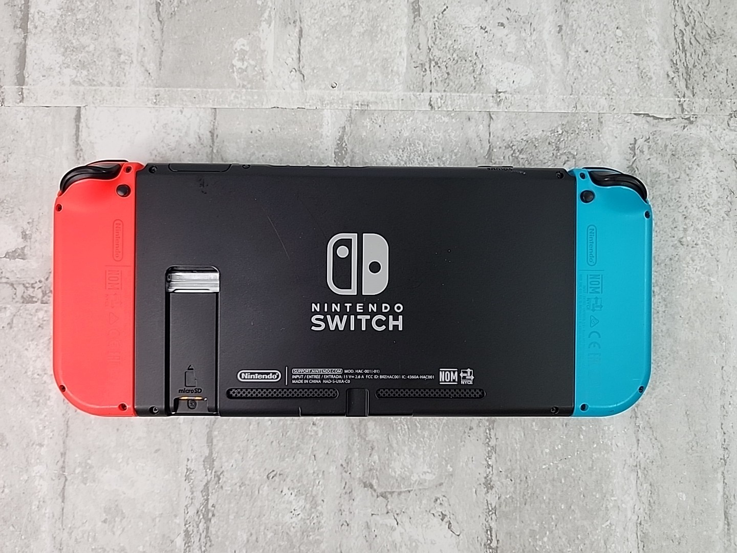 Nintendo Switch HAC-001 Console Tablet Joycons Controller Case & Box Bundle