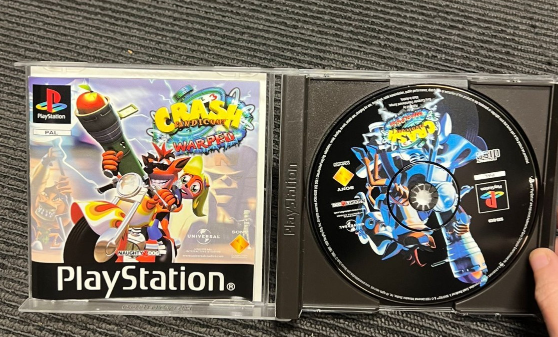 SONY PLAYSTATION ONE PS1 PAL CONSOLE SCPH-5502 WITH 4 GAMES AND ACCESSORIES