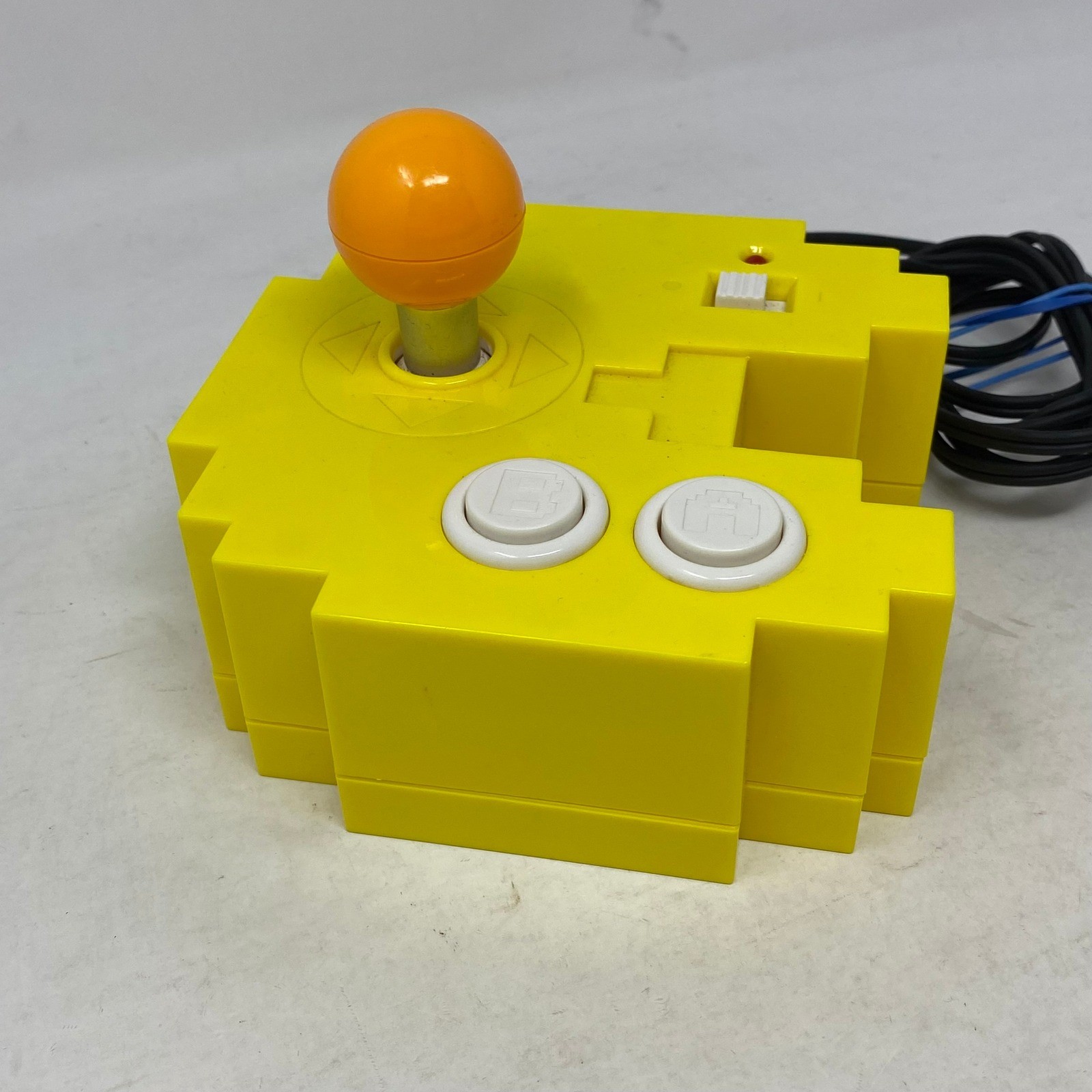 Bandai Pac-Man Plug and Play TV Game Joystick Console Yellow 2012 Retro