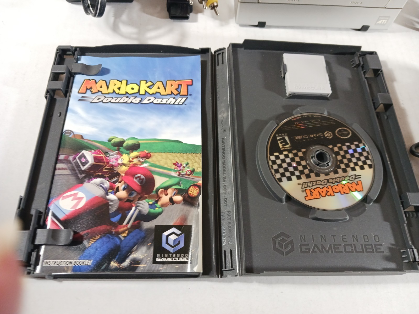 Nintendo GameCube Console Bundle Platinum Mario Kart Double Dash 2 Controllers