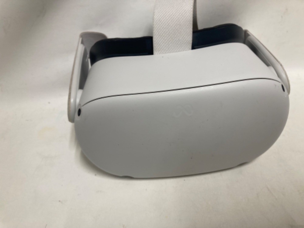META QUEST KW49CM 128GB VIRTUAL CAMING SYSTEM