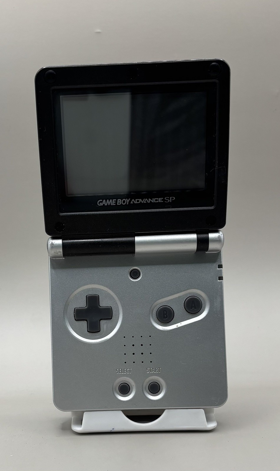 Nintendo Game Boy Advance SP – Silver/Black (G6) READ DESCRIPTION