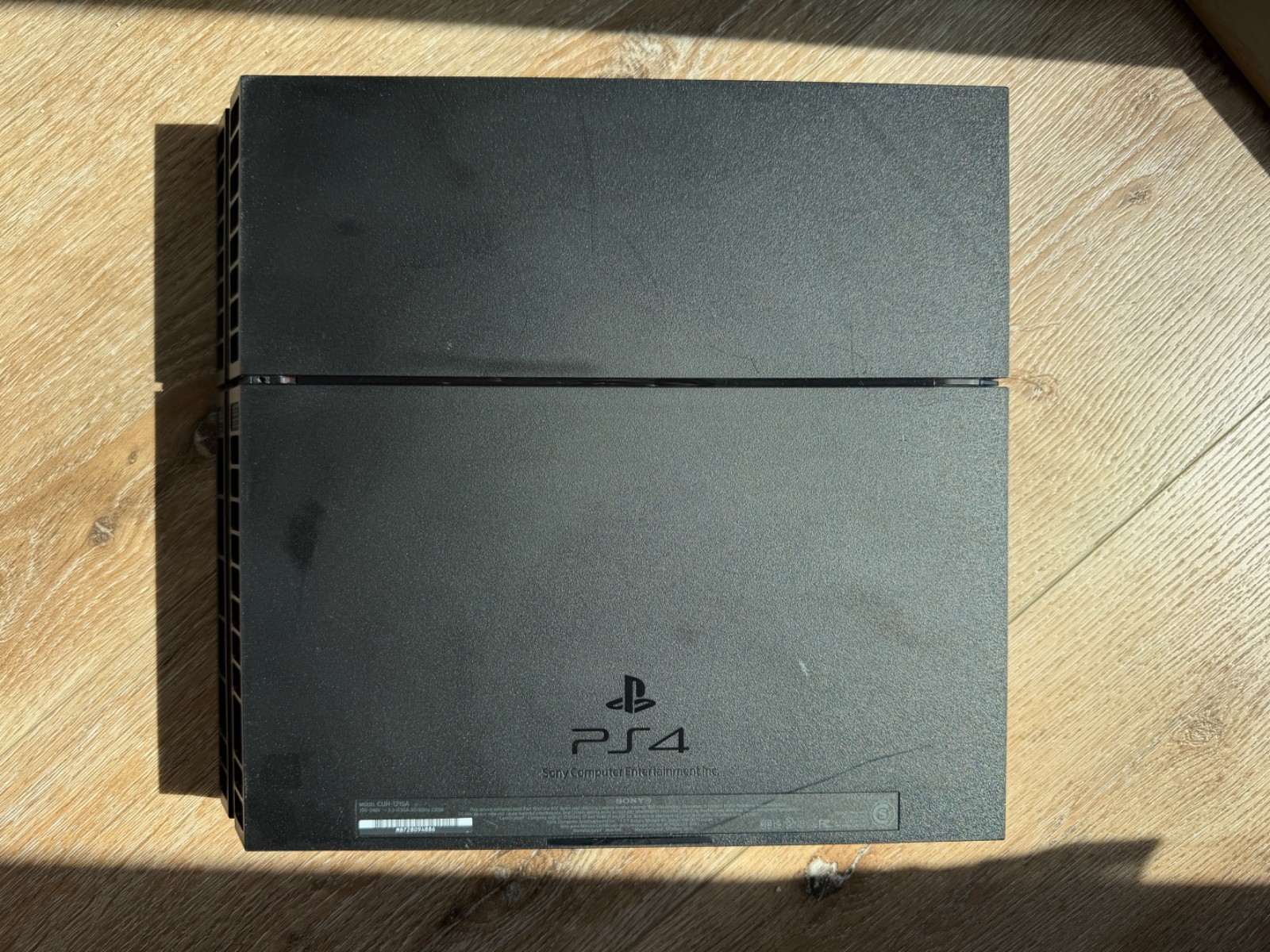 Sony PS4 500GB Bundle w/ 2 Controllers, Charging Dock, Games – Tested & Working
