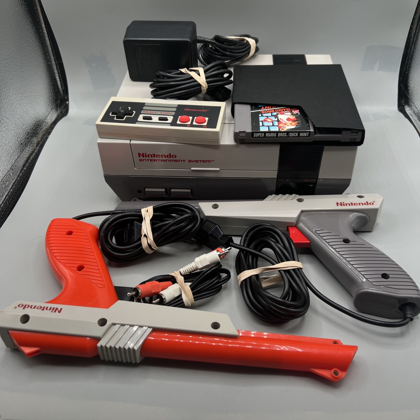 Nintendo NES-001 Console Bundle w/ Cords, Controller, Zapper & Mario/Duck Hunt