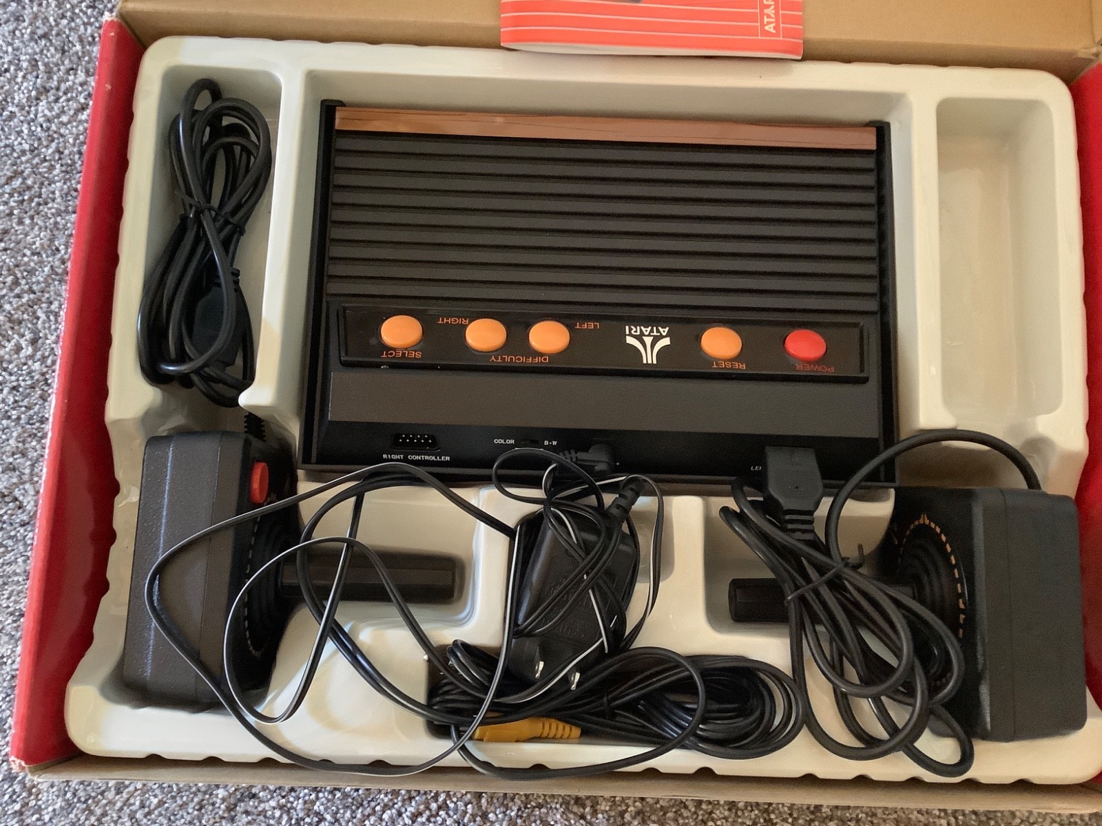 Atari Flashback 2 Classic Game Console 40 Built in Games 2 Controllers