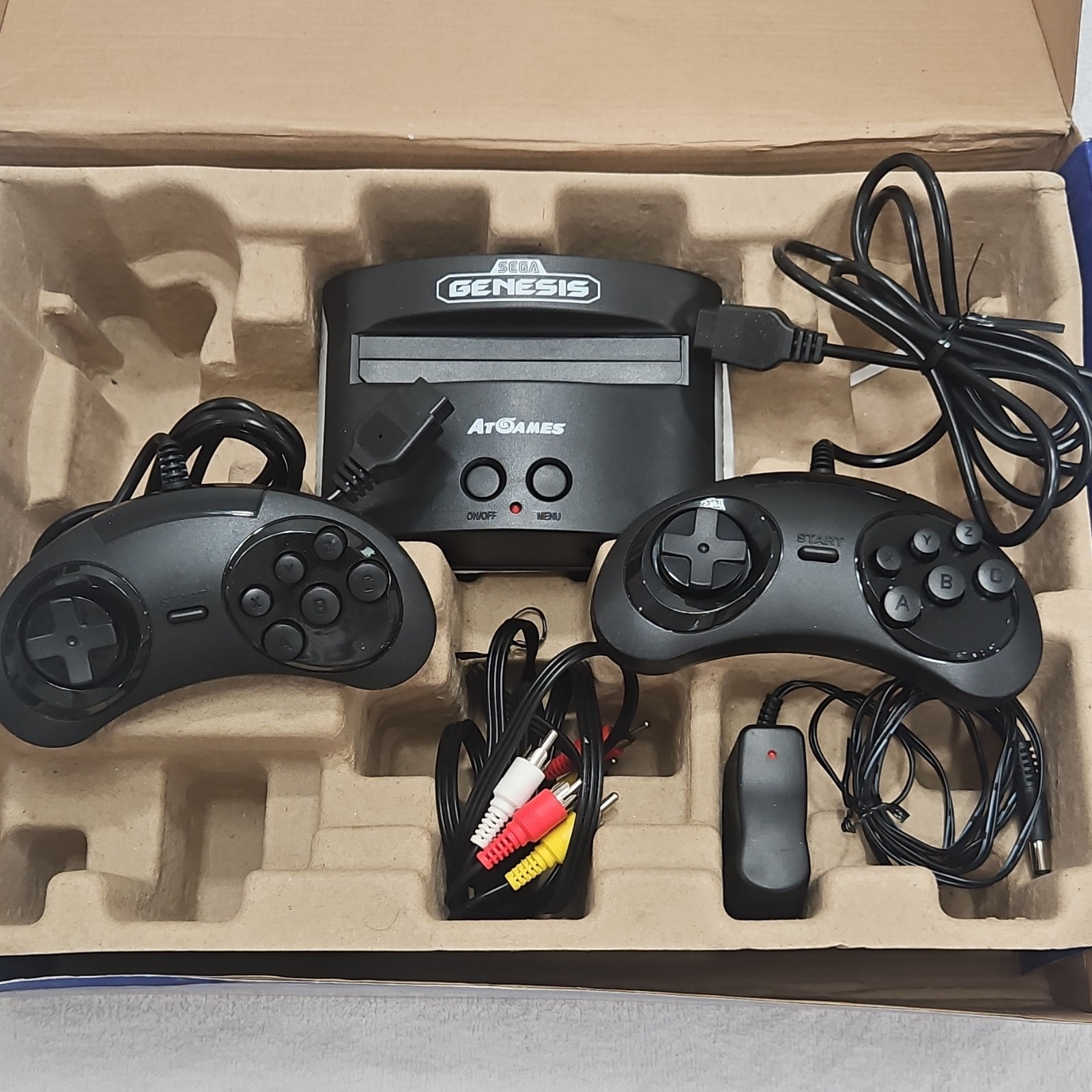 SEGA Genesis Classic Game Console Black 81 Games AV Cable Cartridge Slot