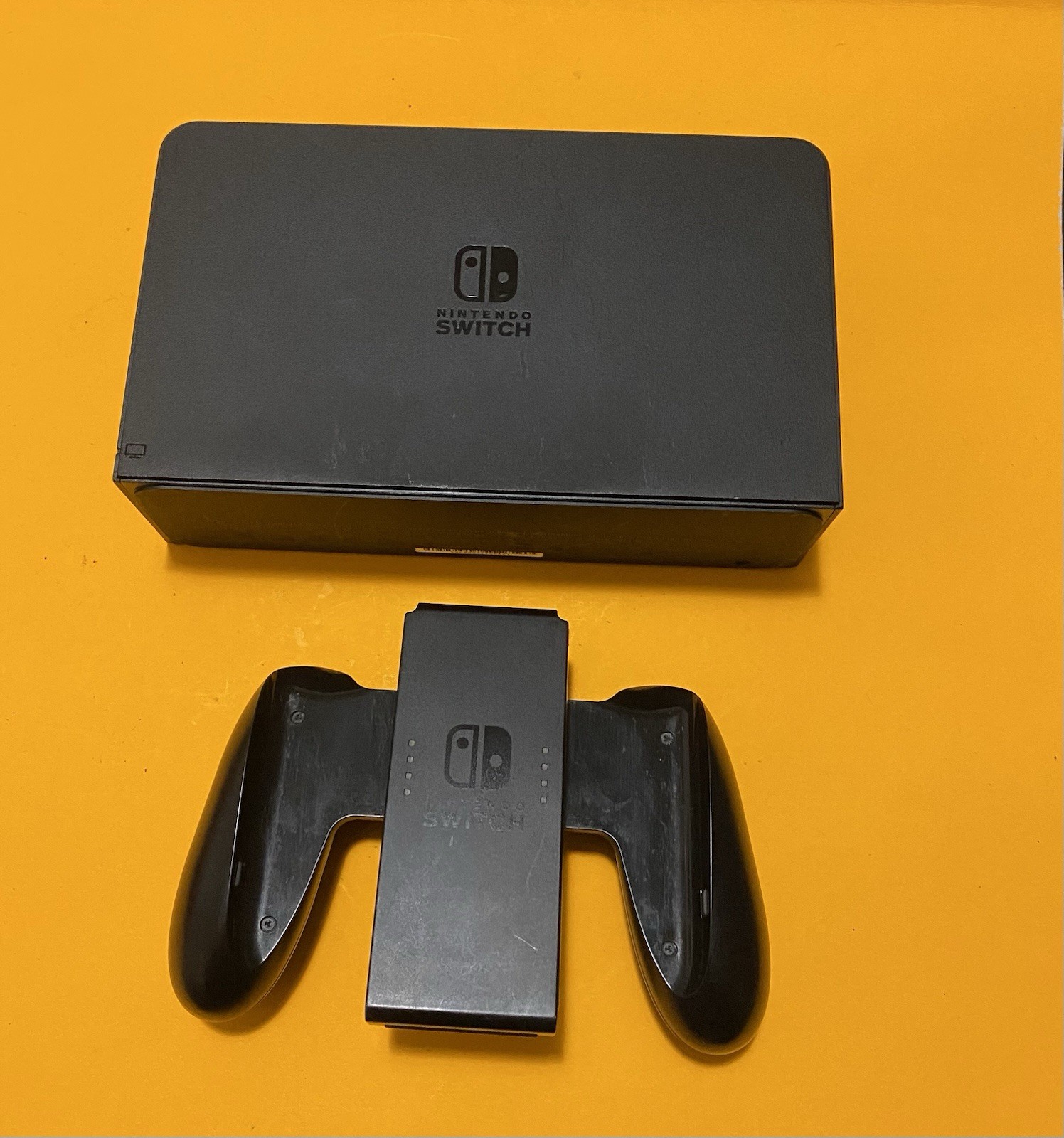 Nintendo Switch Handheld Console Gray Joy-Cons HAC-001 32 GB Working READ