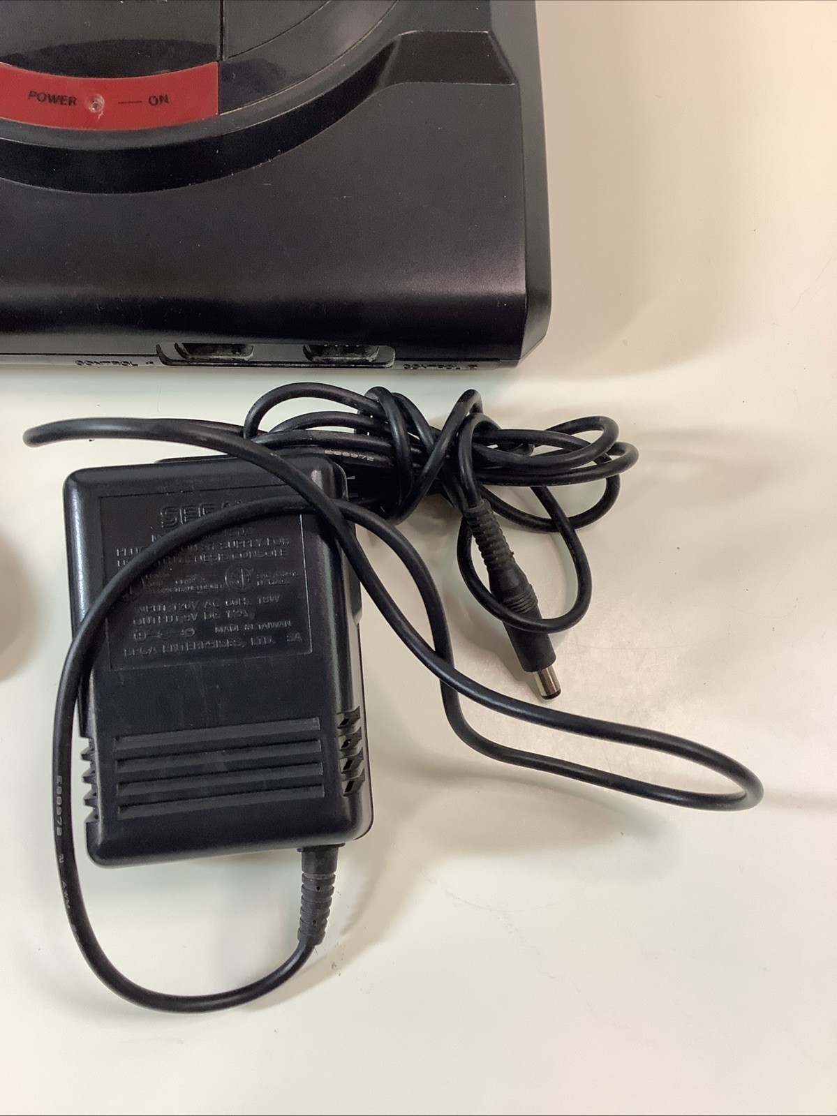Tested/Works! Sega Genesis Model MK-1601, 2 Controllers, Power Adaptor