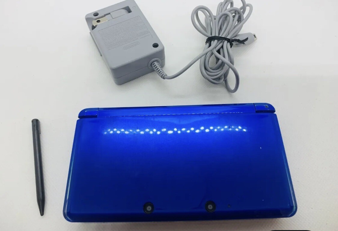 Nintendo 3DS Luigi’s Mansion: Dark Moon Cobalt Blue Handheld System