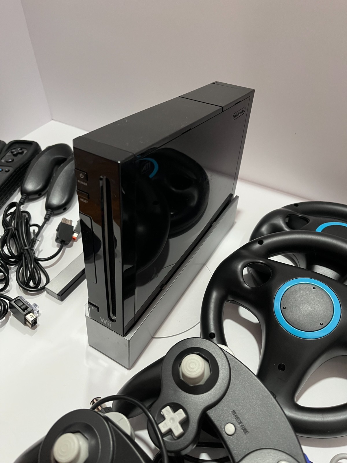 Nintendo Wii Black Console Bundle + Wii Remotes + GC Controllers + Cables