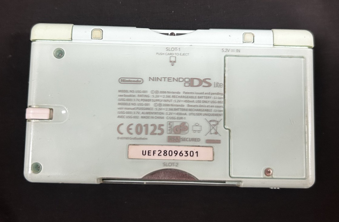 Nintendo DS Lite Light Blue – W/ Charger & Stylus