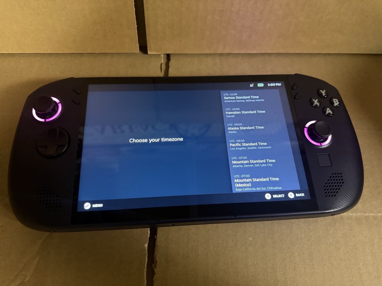 Lenovo Legion Go S Ryzen Z1 Extreme, 32GB RAM, 1TB SSD, SteamOS, Sling Case WP