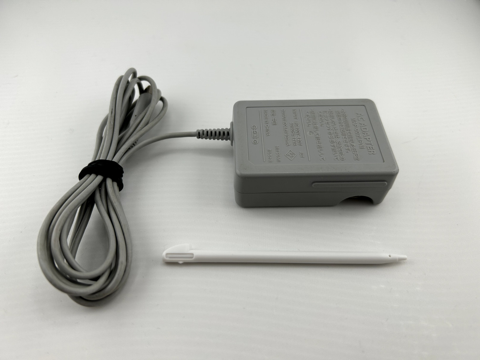 [S-rank] Nintendo 3DS LL Animal Crossing with Charger/Stylus/Box Instructions