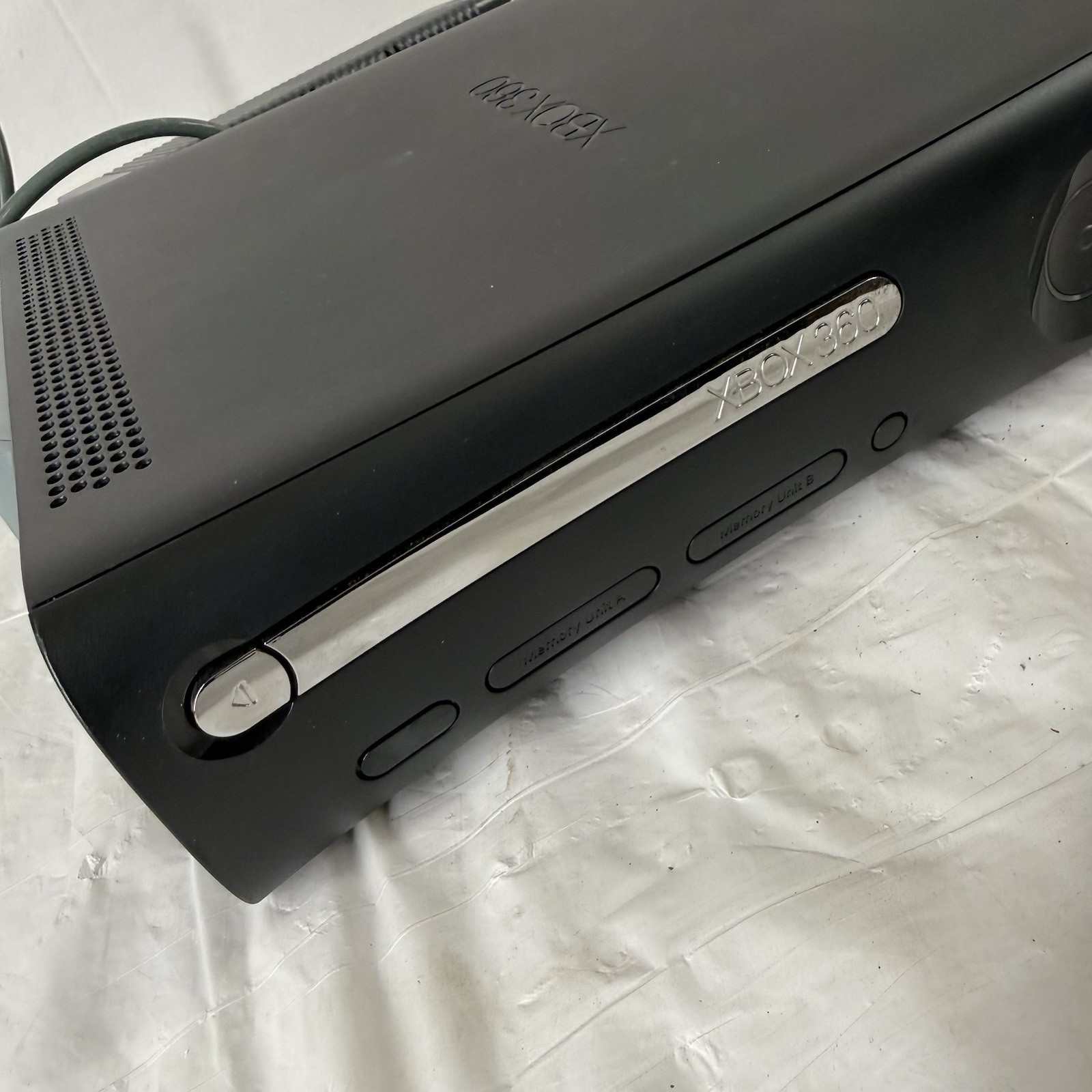 E1 Microsoft Xbox 360 Slim Black Console Only 60GB Hard Drive