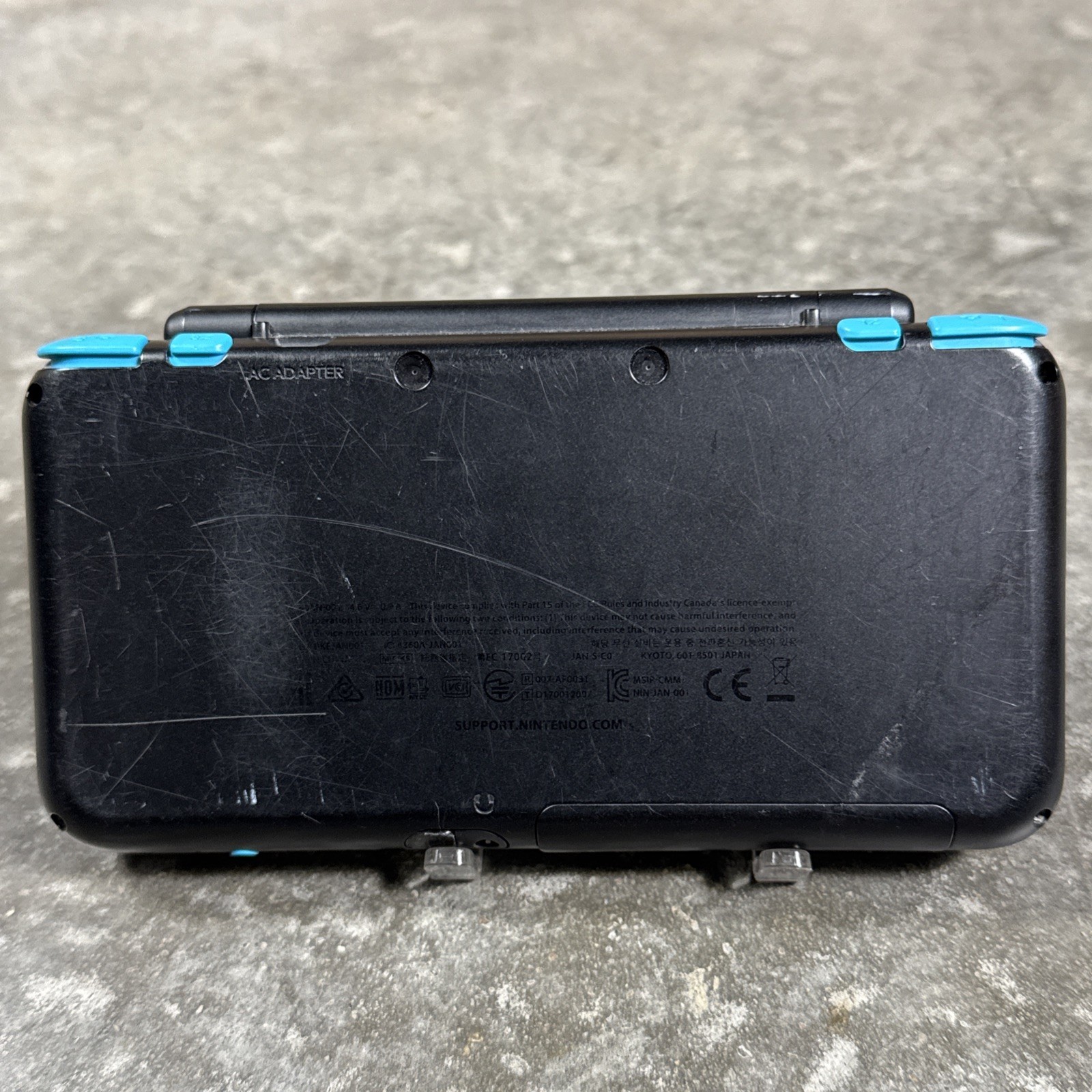 Nintendo “New” 2DS XL Handheld Console (JAN-001) Turquoise w/ OEM Charger Tested