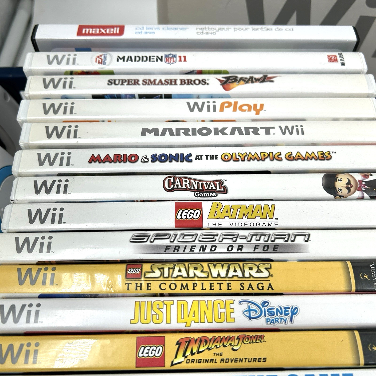 Huge Nintendo Wii Console Bundle RVL-101 2 Controllers 23 Games Mario With Box