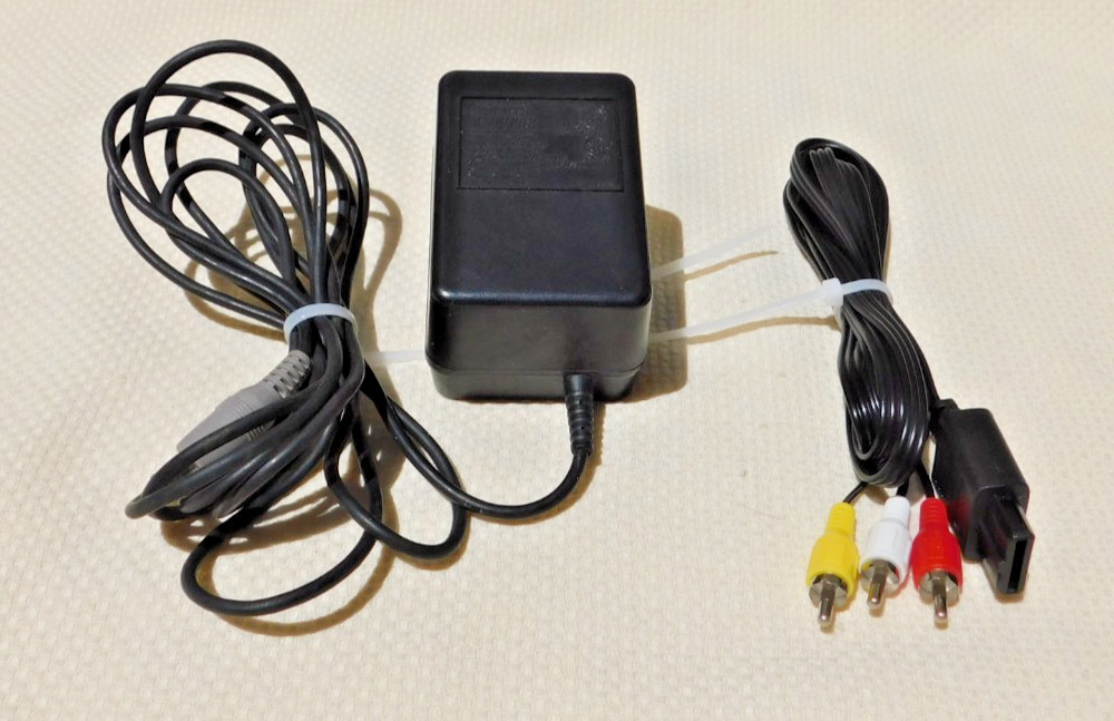 Super Nintendo SNES Console SNS-001 Controller, Power Cord, & AV Cables Tested