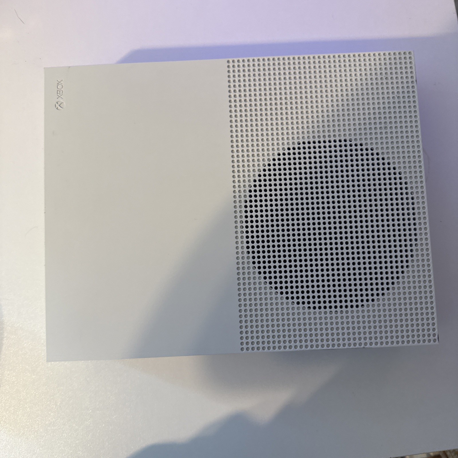 Microsoft Xbox One S 1TB Console – White W/ Power & HDMI. Very Good Condition