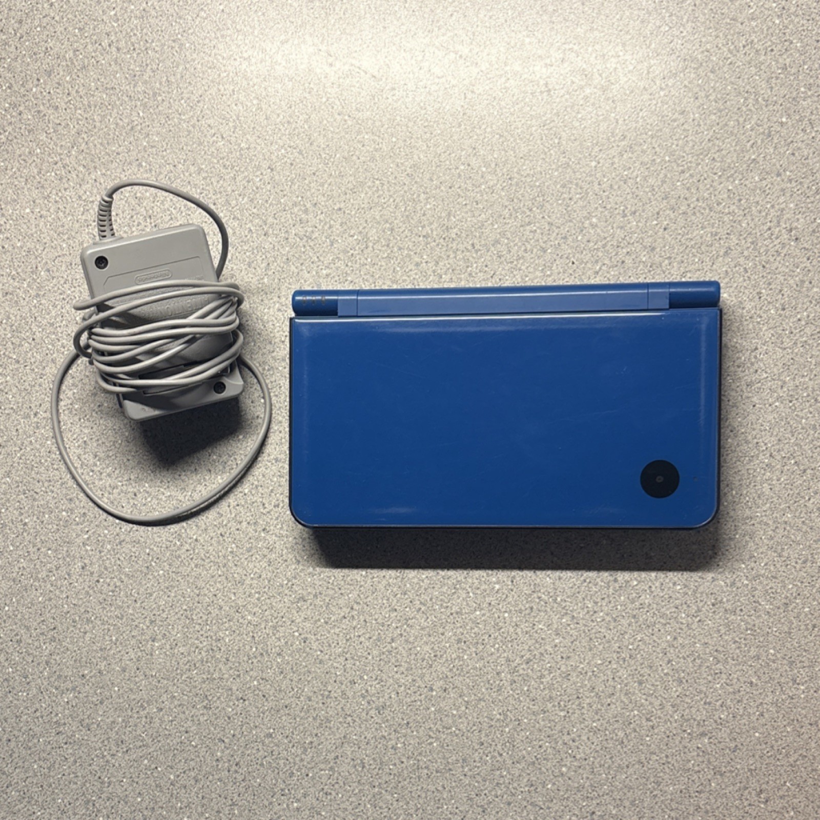 Nintendo DSi XL Handheld Console – Midnight Blue – Tested and Works – No Stylus