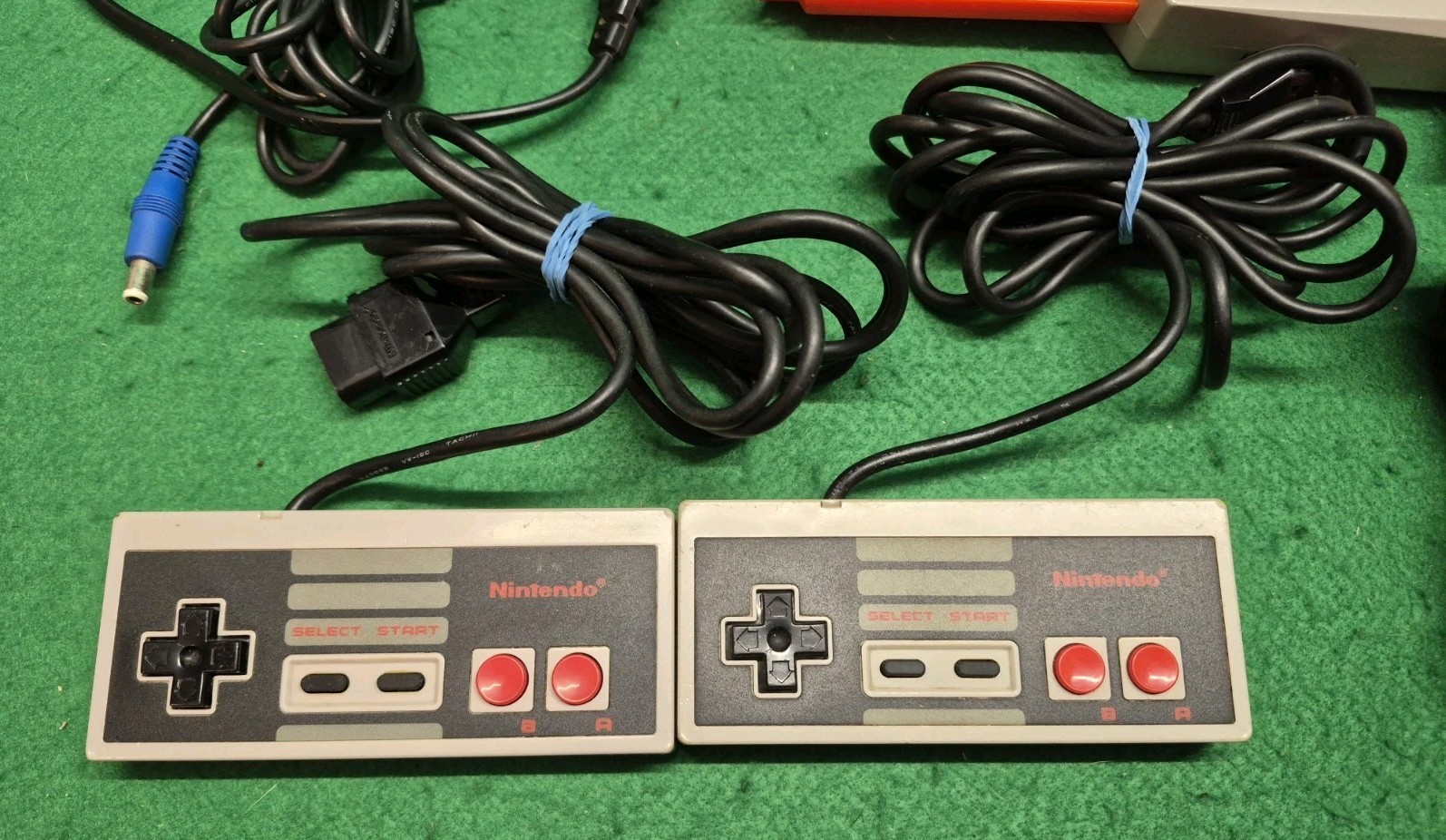 Console NINTENDO, NES Action Set Mattel NESE-001A ITA PAL 1985 Japan, Working!