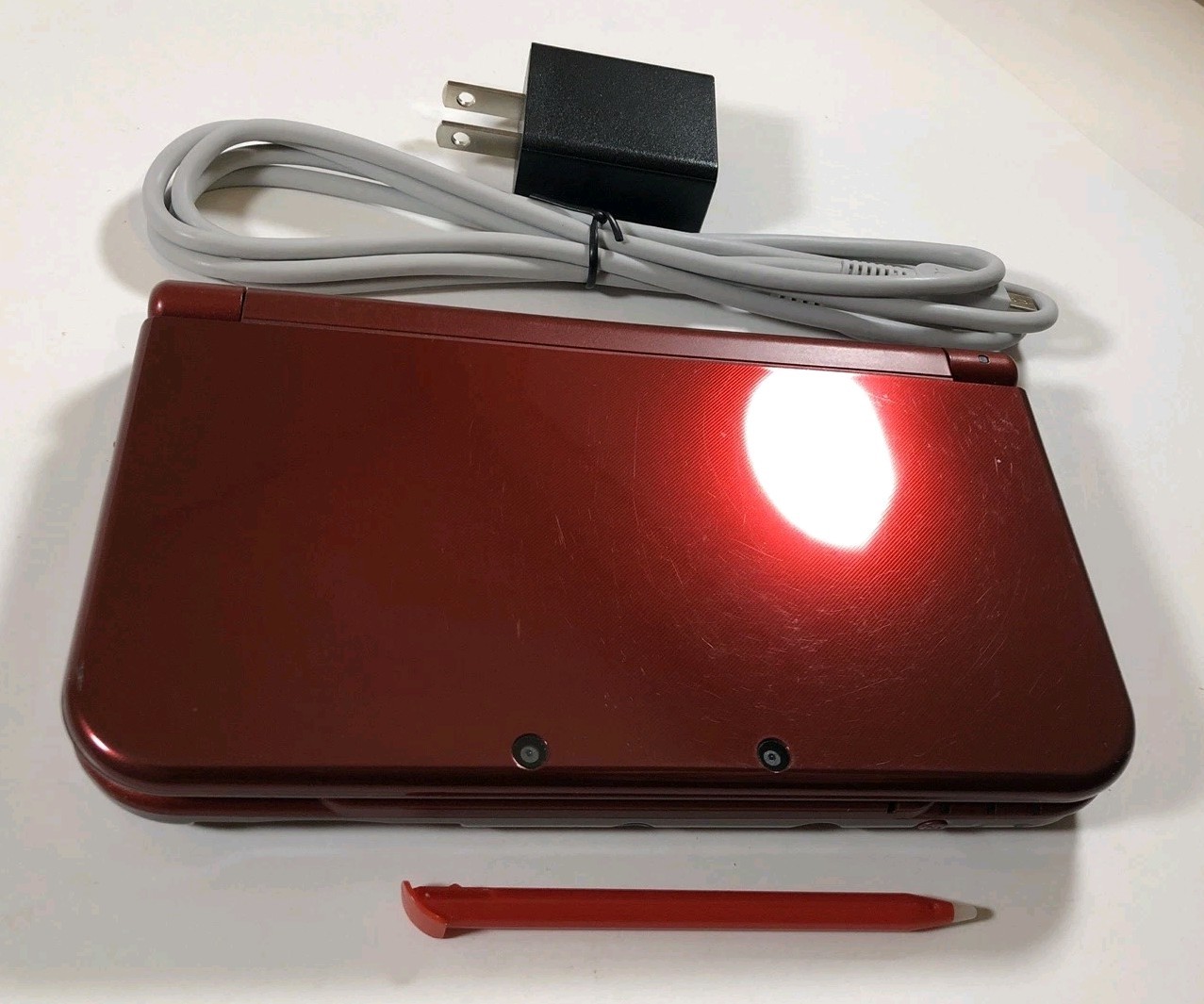 New Nintendo 3DS XL Red with Stylus & Charger – Ships Fast!
