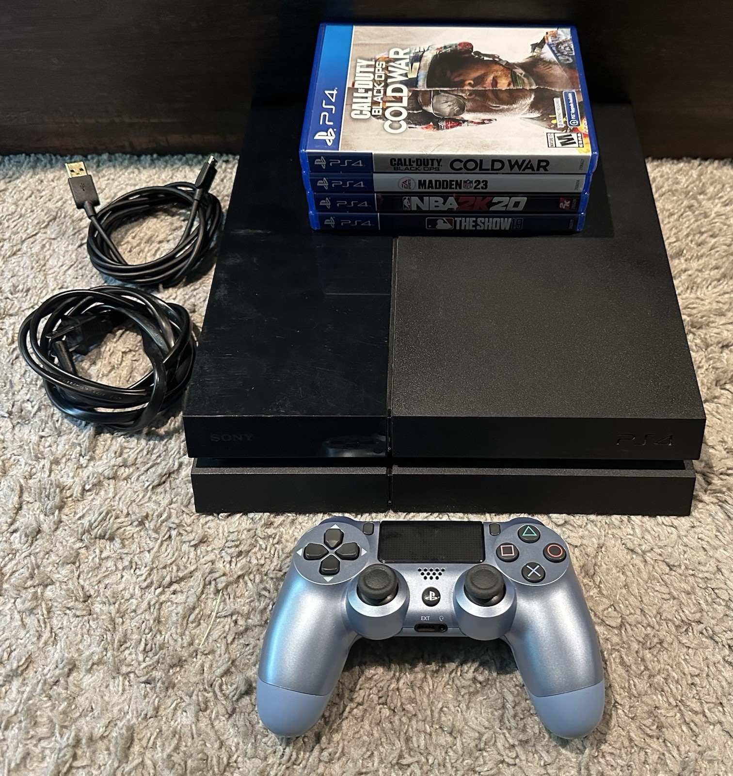 Sony PlayStation 4 PS4 500GB Console Bundle with 1 Controller & 4 Games *Read*