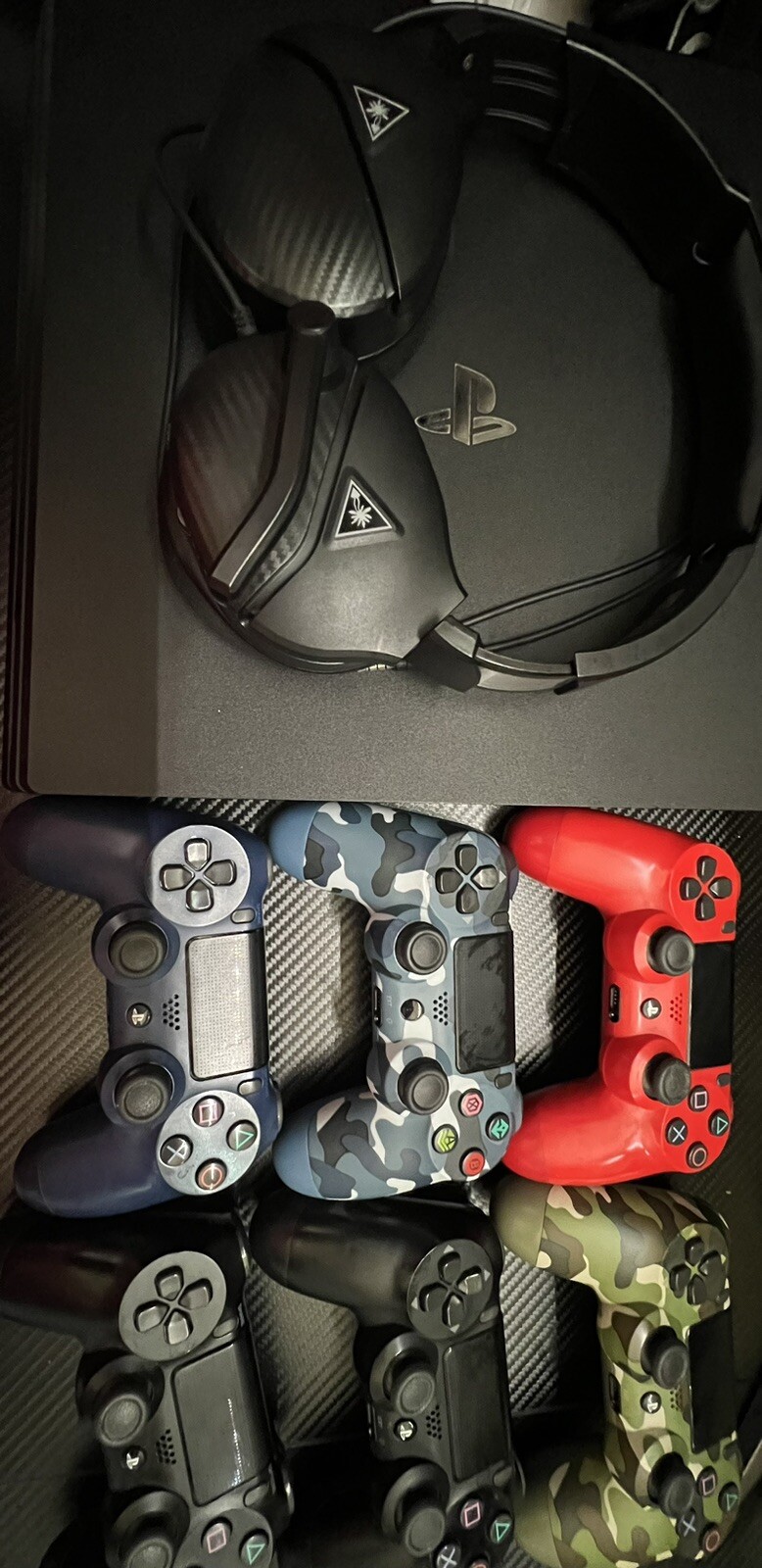 PS4 PRO BUNDLE:1TB SSD, 6 PS4 CONTROLLERS, TURTLE BEACH HEADSET(PICK UP ONLY)🔥