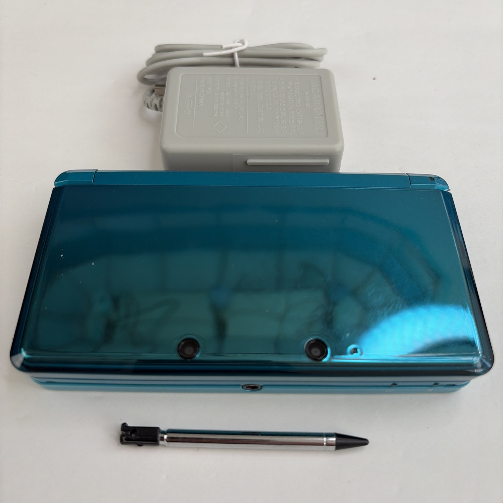 Nice! Nintendo 3DS Handheld Video Game Console Aqua Blue CTR-001 (USA) W Charger