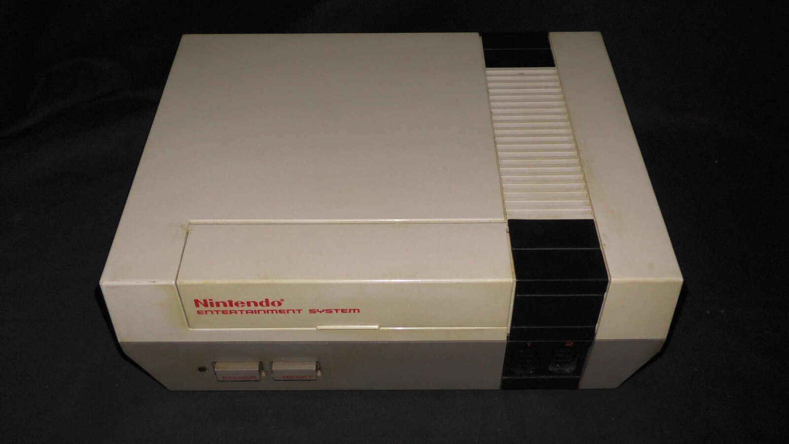 Low Serial Number N0179438 Nintendo Entertainment NES System Console Original
