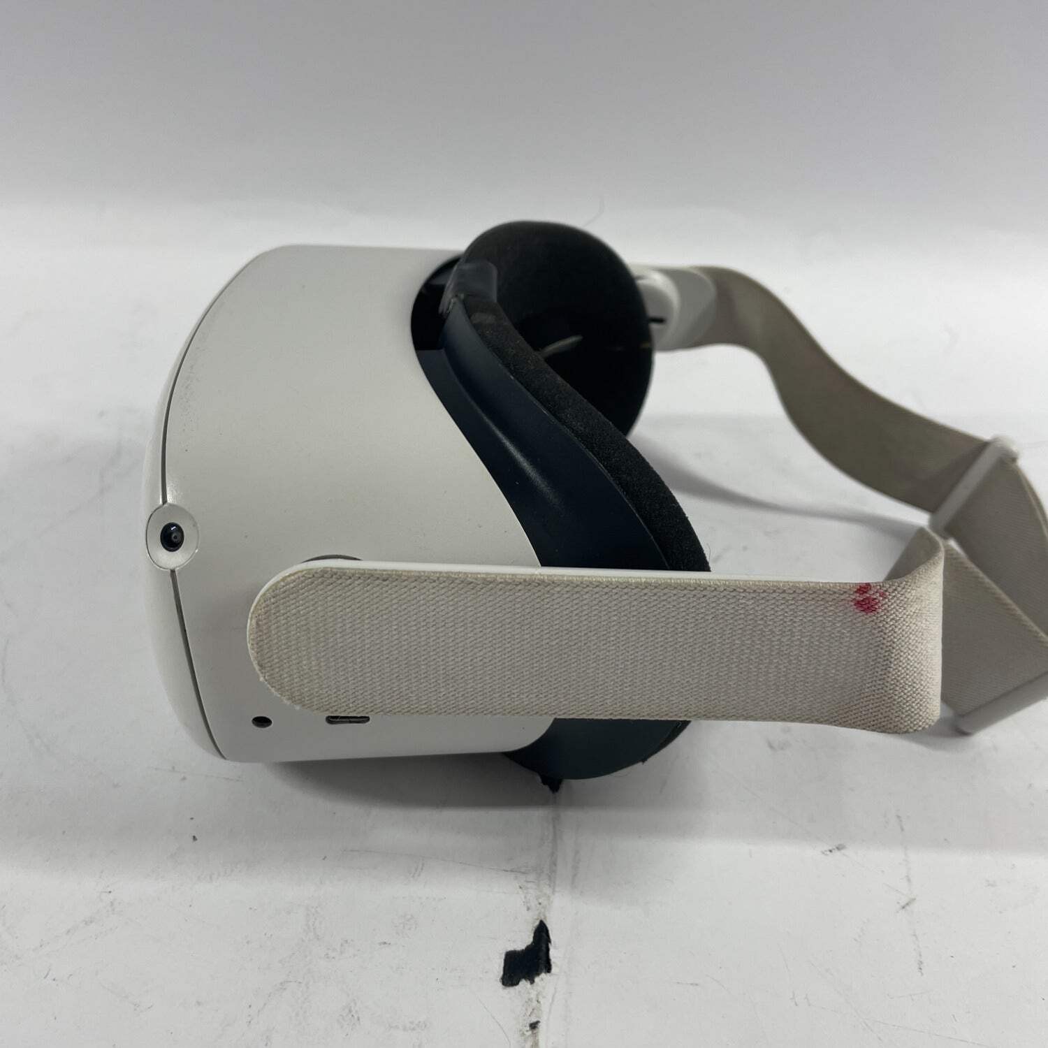 Broken Meta Quest 2 128GB VR Headset (Standalone) KW49CM