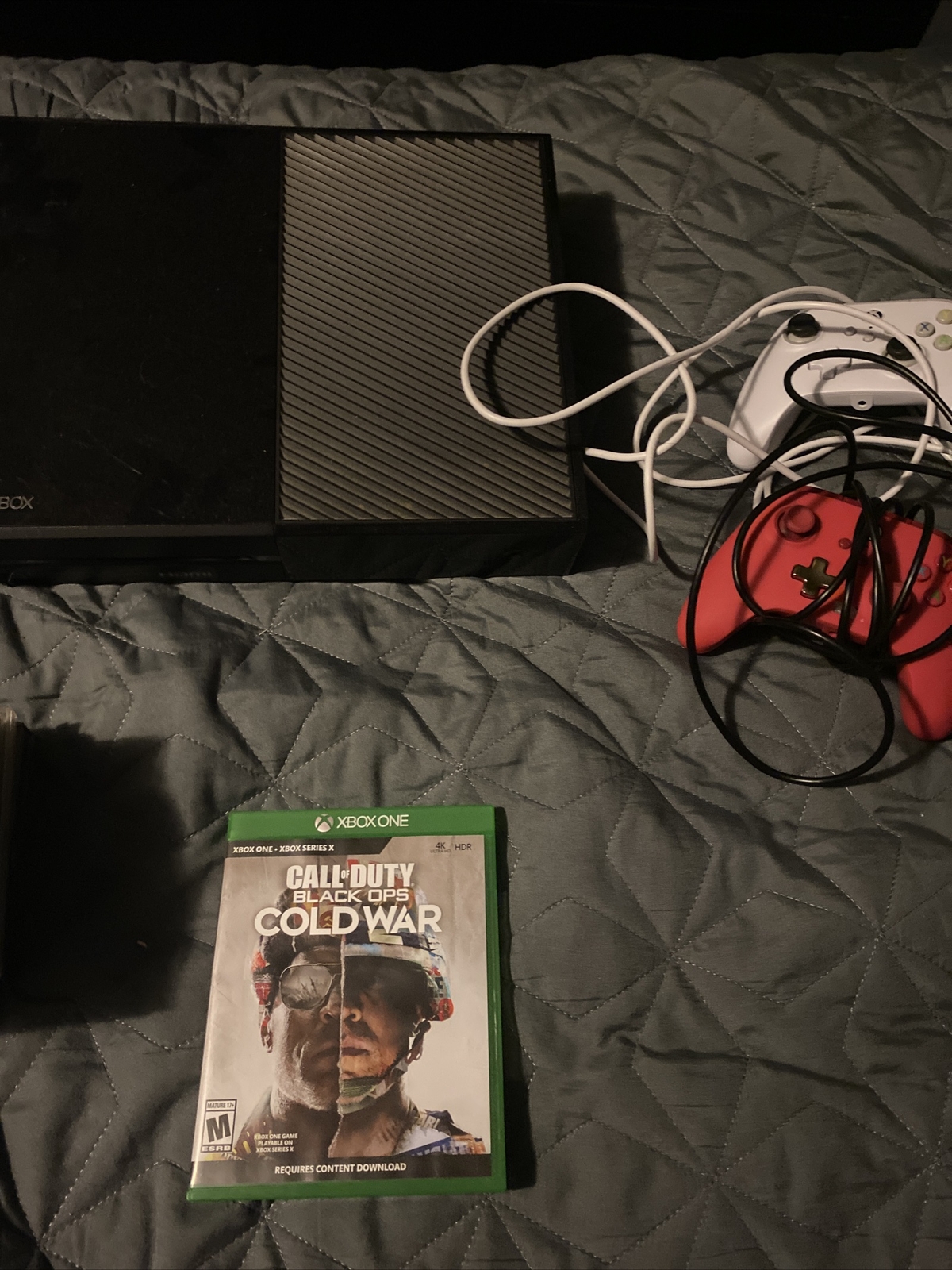 Sony PlayStation 2, Sony PlayStation 1 & Xbox One 27 Games 4 Controllers!