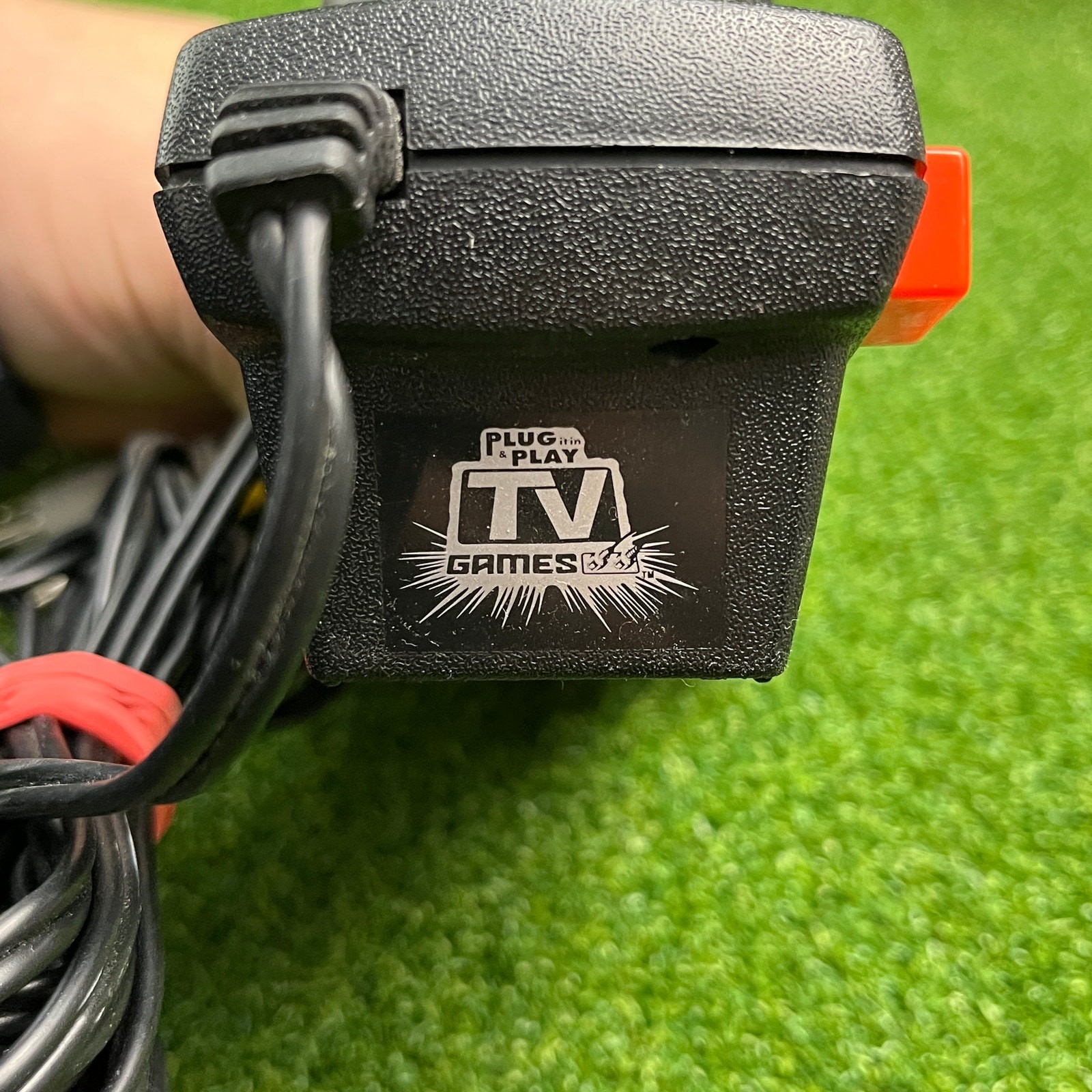 2004 Jakks Pacific Atari Paddle Plug and Play TV Game