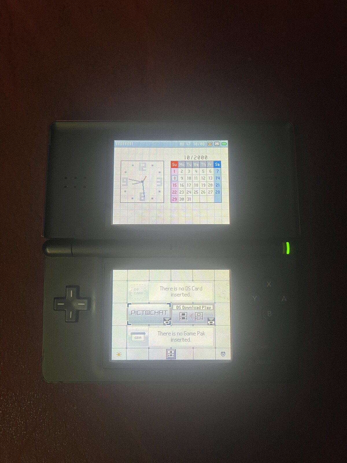 Nintendo DS Lite Crimson Loose Hinge System – Red/Black – Charger Included