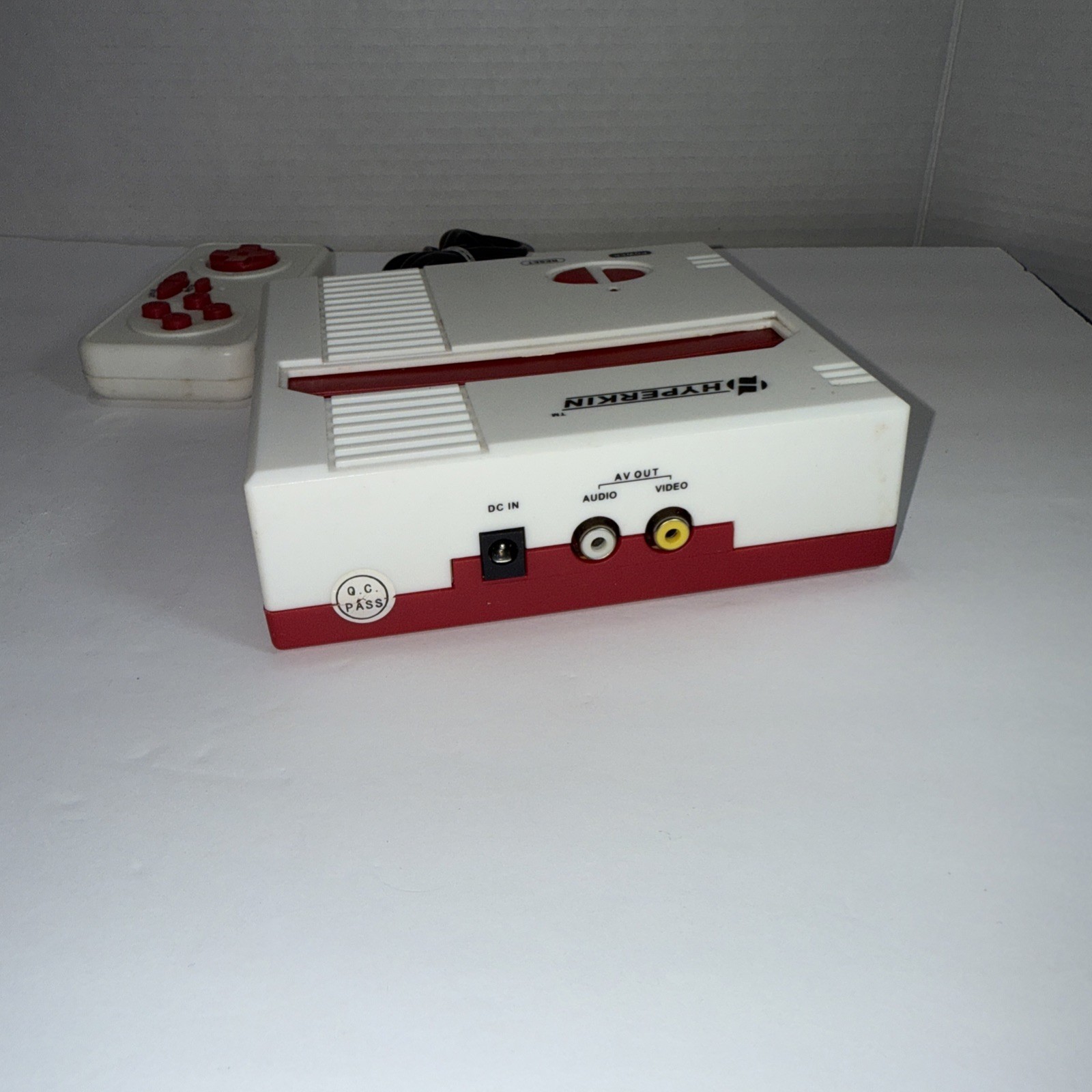 Hyperkin RetroN 1 Gaming Console for the NES Red White – tested