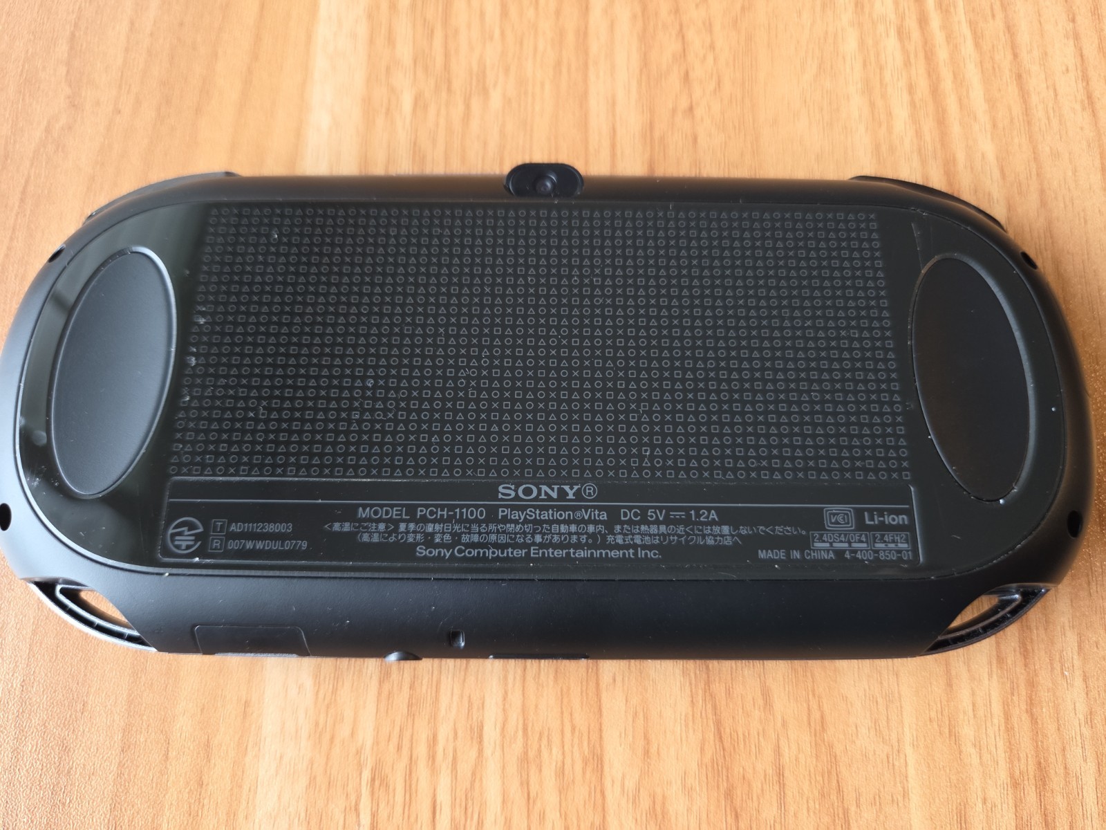 Sony Ps Vita PCH-1100 Crystal Black Model Console And Charger TESTED