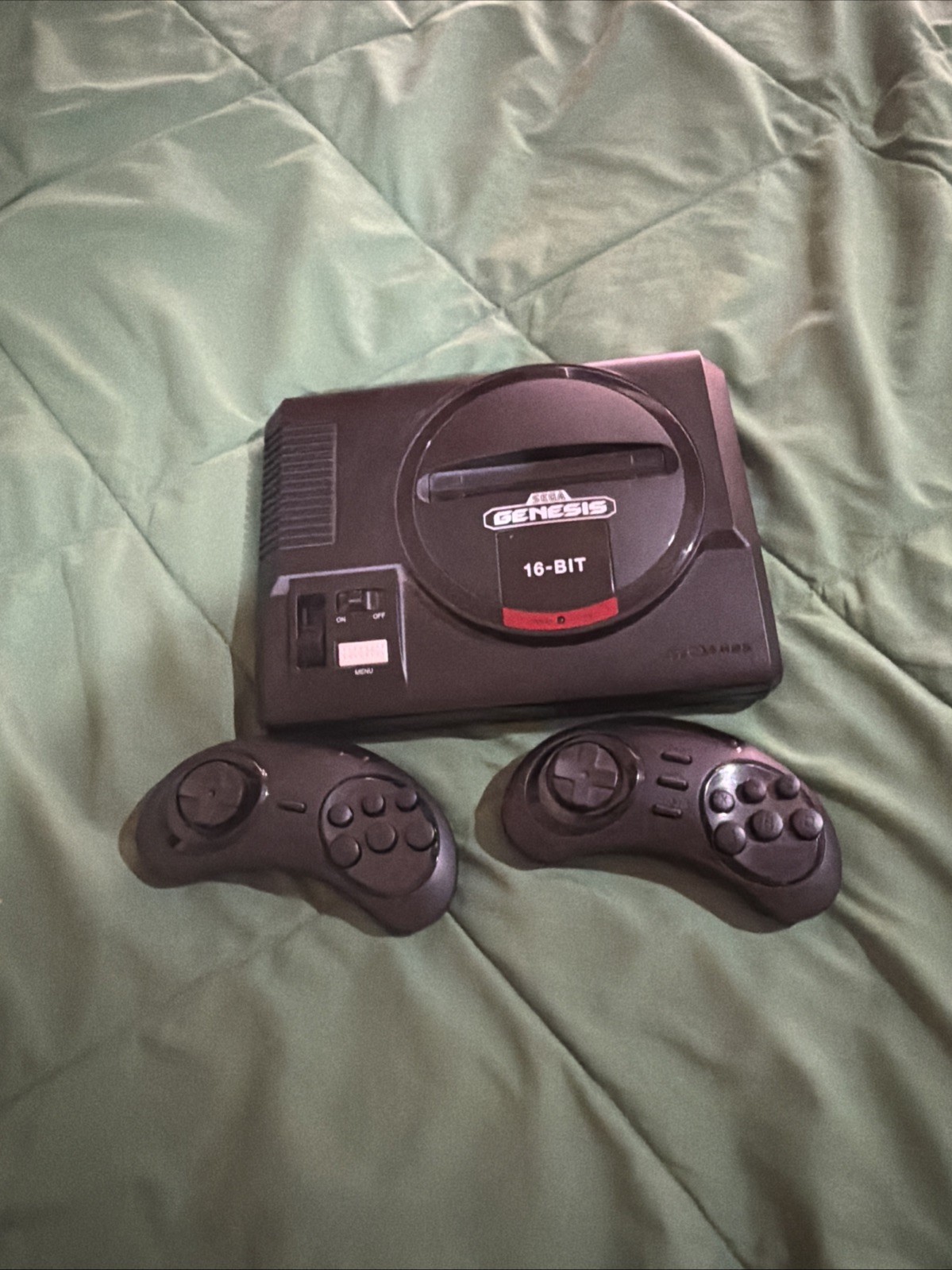 SEGA Genesis Flashback Black Home Console Wireless Controllers includes 85 games