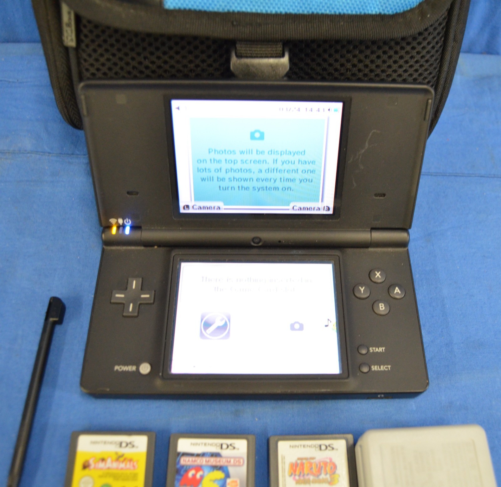 Nintendo DSi TWL-001 Black Handheld Console Game System w/Charger And Stylus +