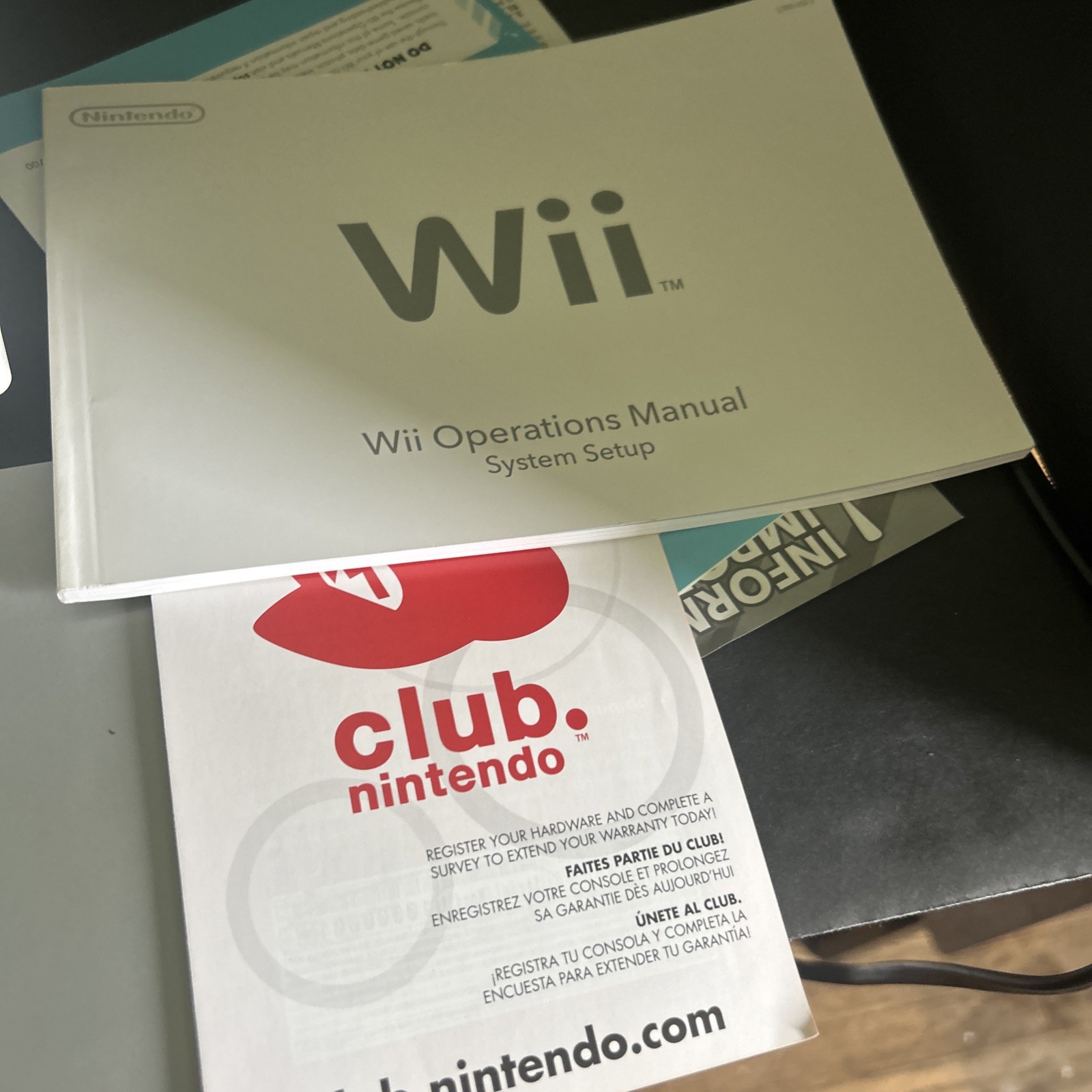 White Nintendo Wii/Game Cube Console System Bundle w/ 12 Games, Controllers