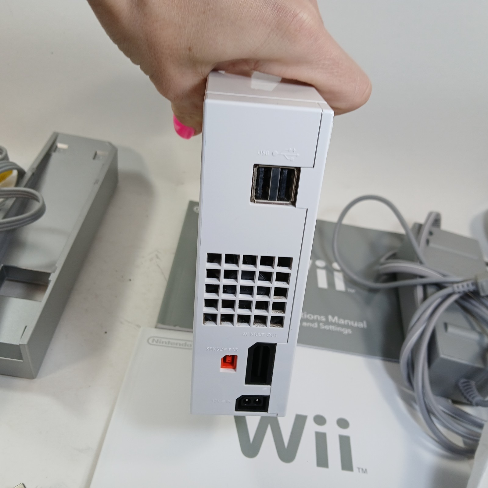 BOXED Nintendo Wii Video Game System Console OEM Controller & Wires – Tested