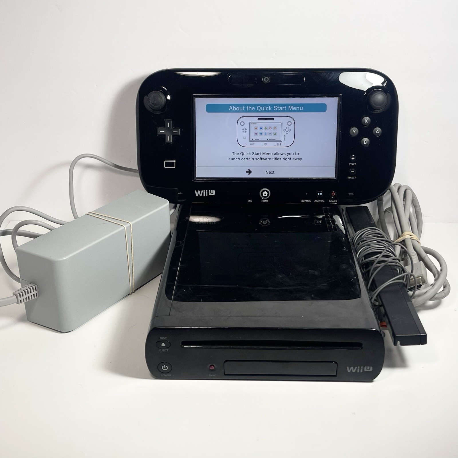 Nintendo Wii U Black 32GB Console / GamePad / Cables (Tested!) – READ