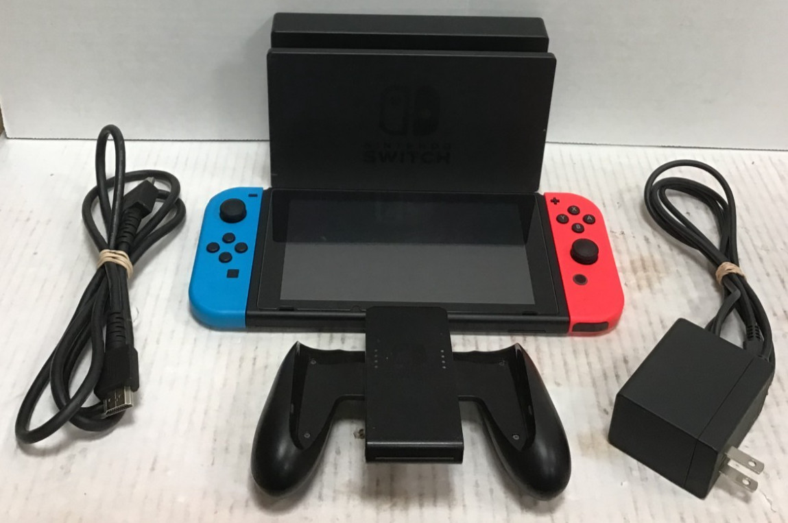 (MA3) Nintendo Switch Handheld Gaming Console HAC-001
