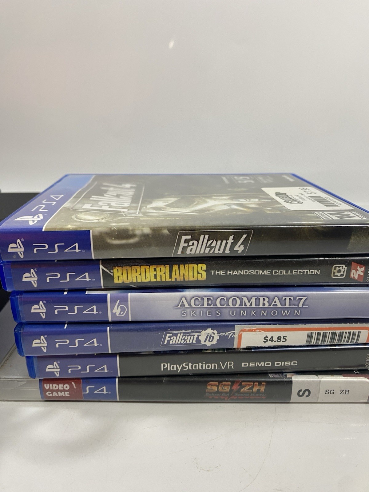 Sony PS4 Pro 1TB Console Bundle + Controller + 8 Games