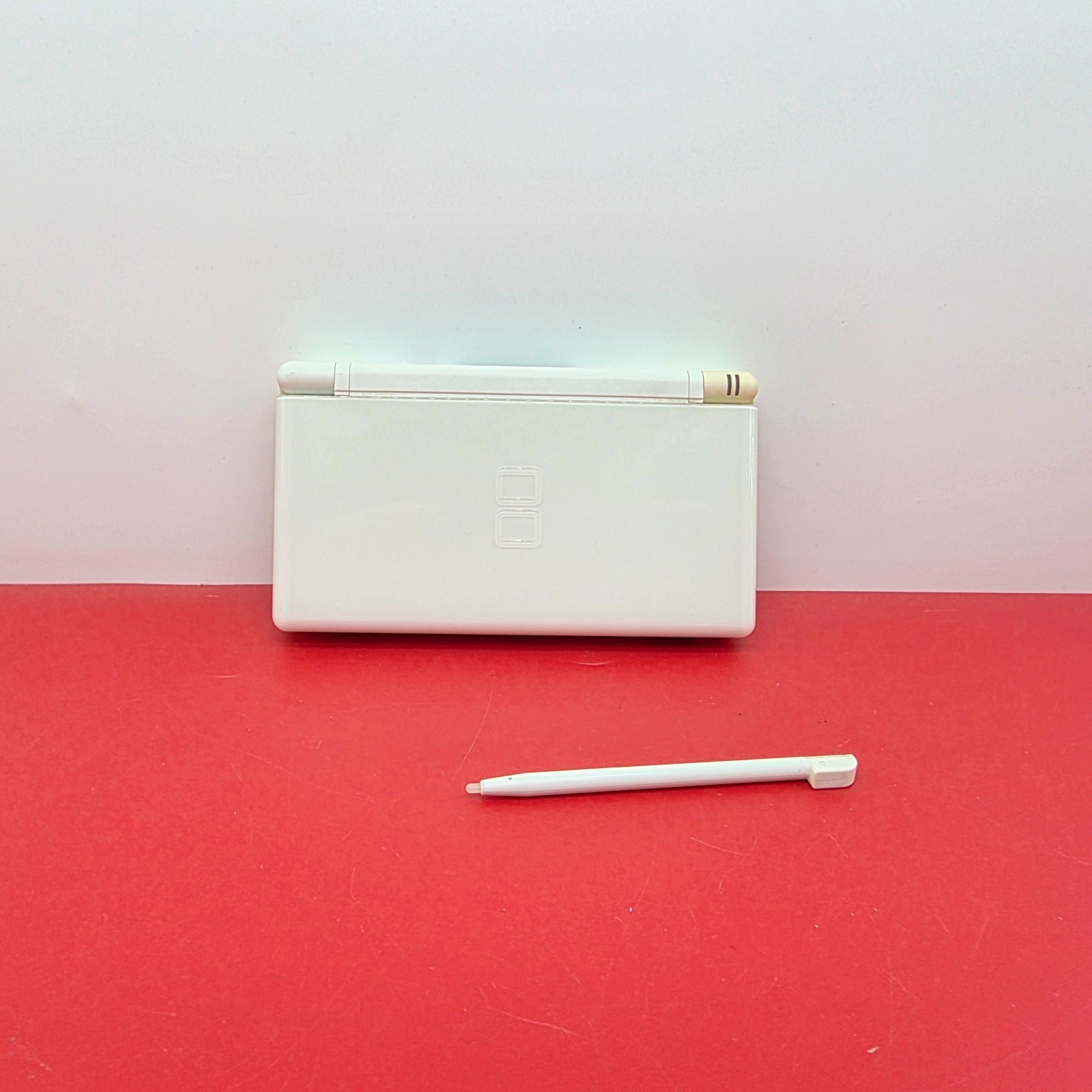 Nintendo DS Lite Handheld Console – White – COMPLETE