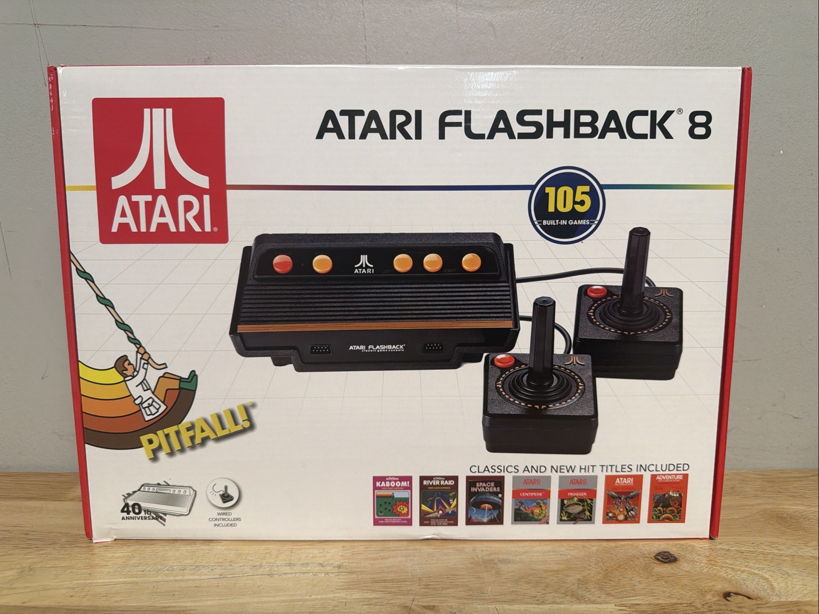2017 Atari Flashback 8 105 games built 40th Anniversary Edition 2 Controllers