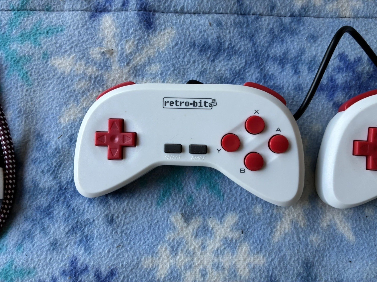 Retro bit Super Retro-Cade Home Console 90+ Games White Red HDMI USB Controllers