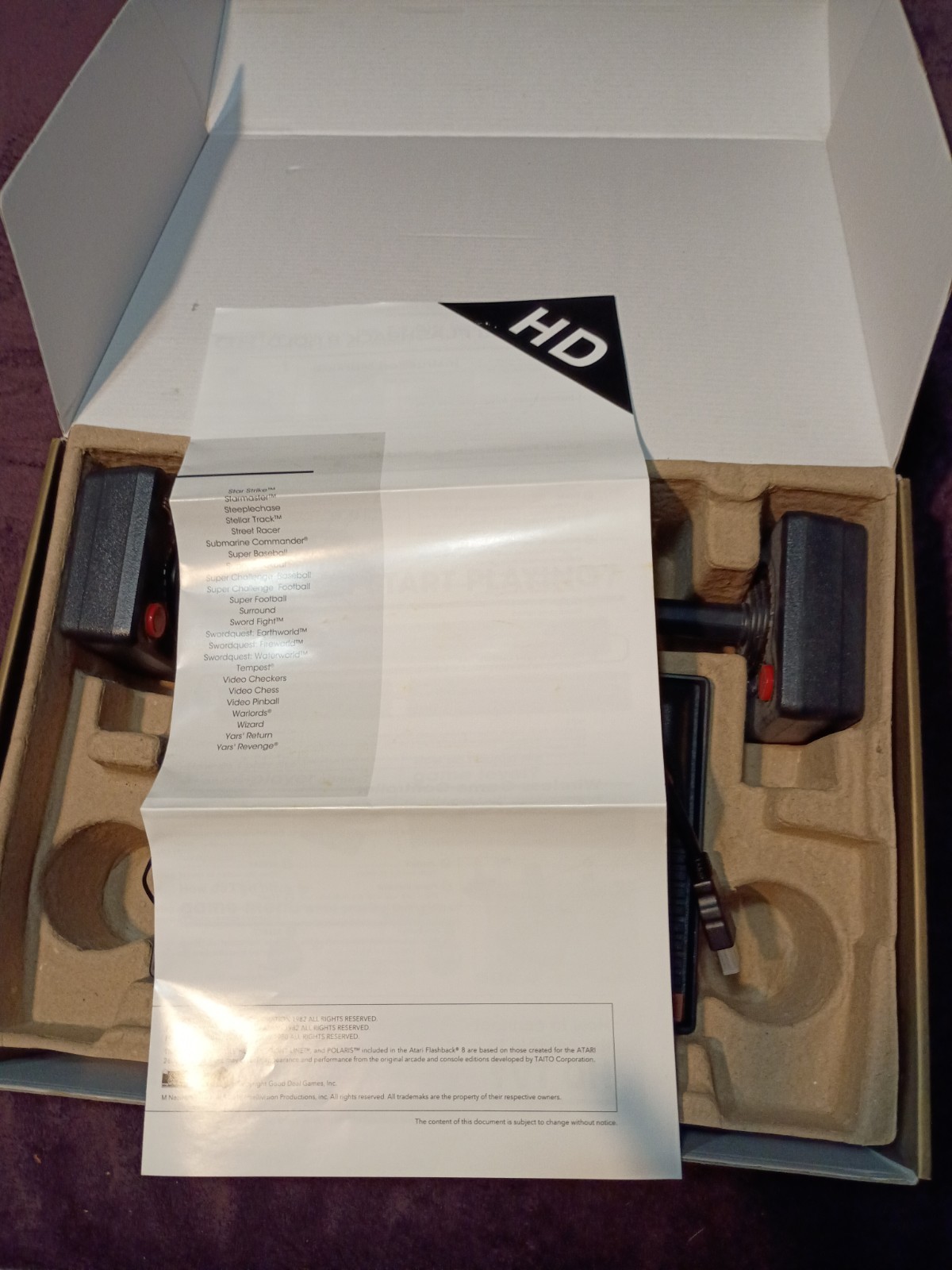 Atari Flashback 8 Gold Deluxe HD Console Wireless Controllers – Gold Used