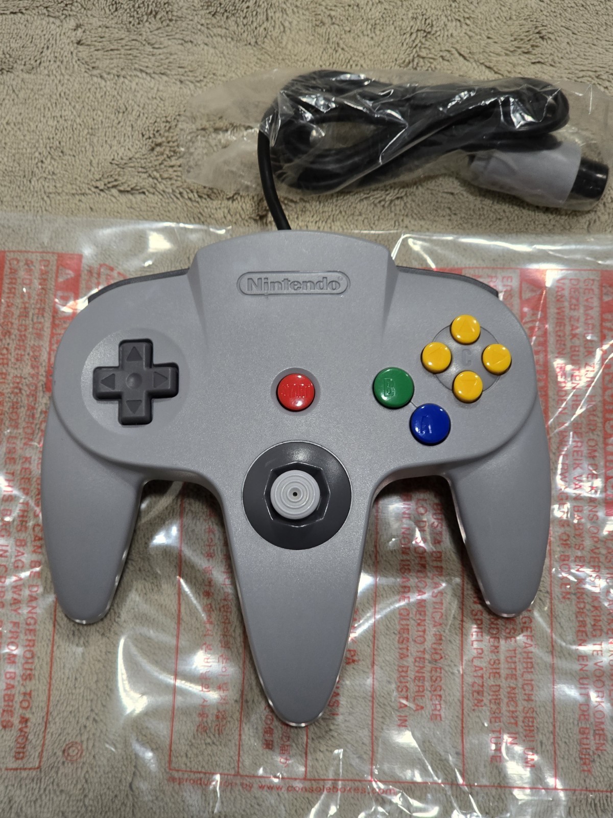 Nintendo 64 N64 Console Complete in Box CIB OEM Controller, Power, AV, Protector