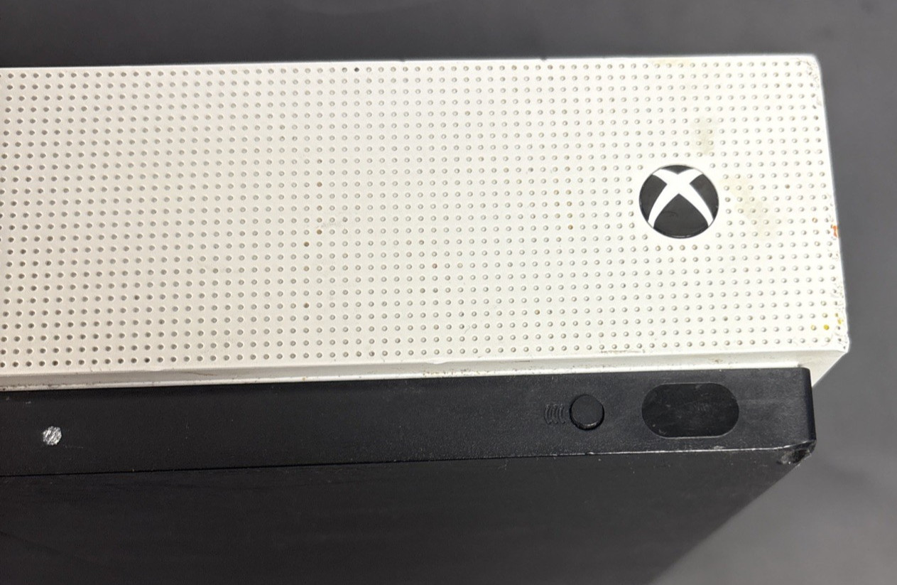 Microsoft Xbox One S Home Gaming Console White 512GB Working 1681