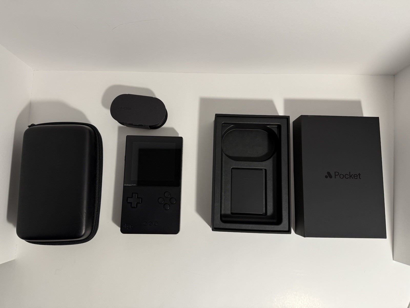 Analgue Pocket Black Handheld Game Console Mint* W/Carrying Case and Screen Prot