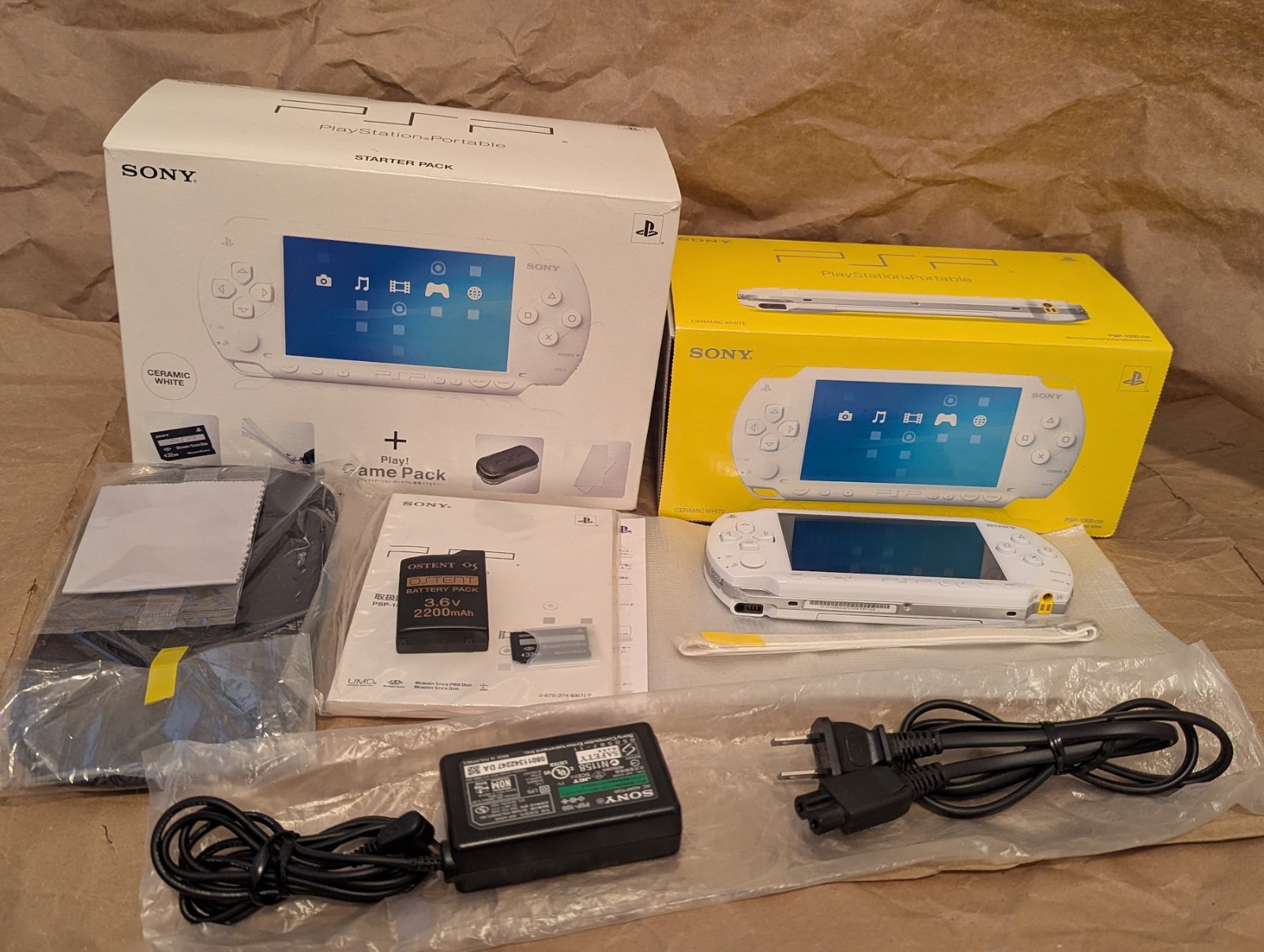Sony PSP-1000 Ceramic White Starter Pack CIB Matching Serials Sealed Accessories